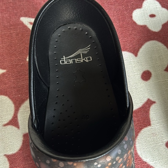 Dansko Women’s Professional Clogs, Size 40, All day comfort, arch Support, - Picture 3 of 10
